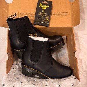 Dr. Martens Rometty Platform Chelsea Boot Black Wyoming US 7 - NIB New in Box!
